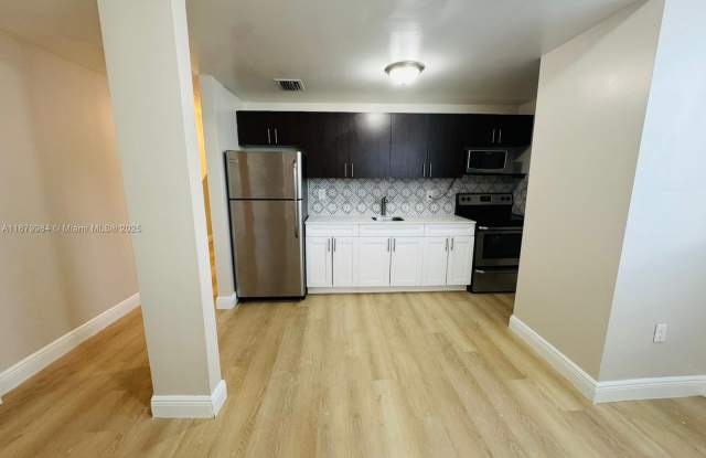 1469 SW 5th St photos photos