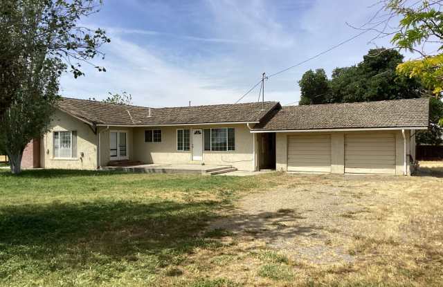 **NOW AVAILABLE!! COUNTRY HOME IN LOS BANOS** photos photos