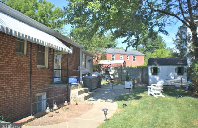 357 LAWYERS RD NW - 357 Lawyers Road, Vienna, VA 22180