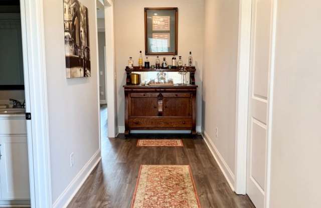 2 Bed / 2 Bath Woodward Oaks Townhome with Fenced Yard & Garage - Available February 2027! Gallery 4