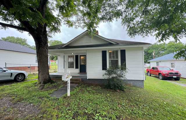 Cute 1 bedroom 1 bathroom home. Very close to research campus and downtown Kannapolis photos photos
