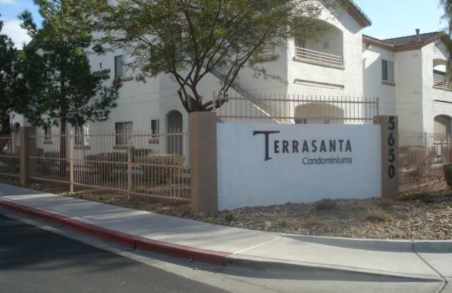 Excellent 2 bed 2 ba in a gated community photos photos