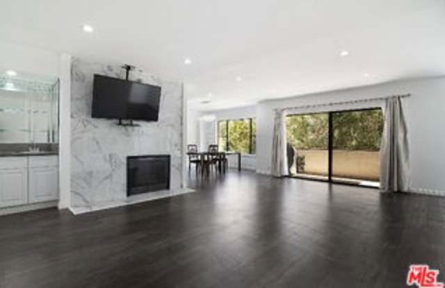 853 Le Doux Road photos photos