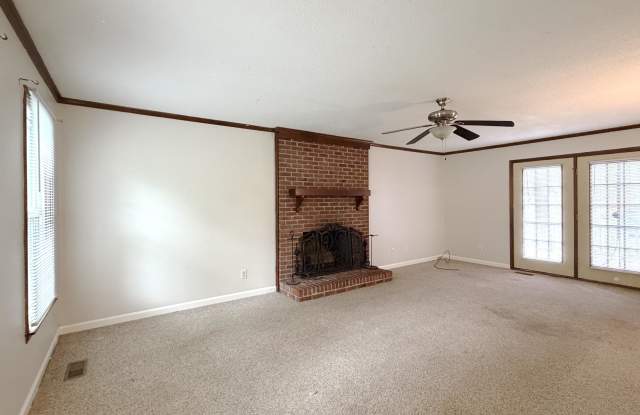 2387 Riverchase Place Gallery 2