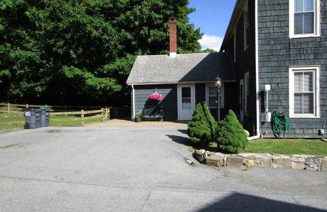 114 Route 284 Gallery 2