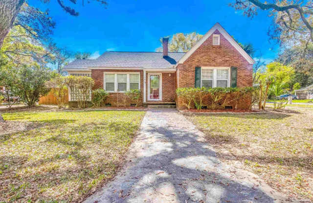 1701 E Bobe St - 1701 East Bobe Street, Pensacola, FL 32503
