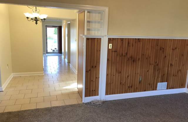 407 Winterberry Ct Gallery 3