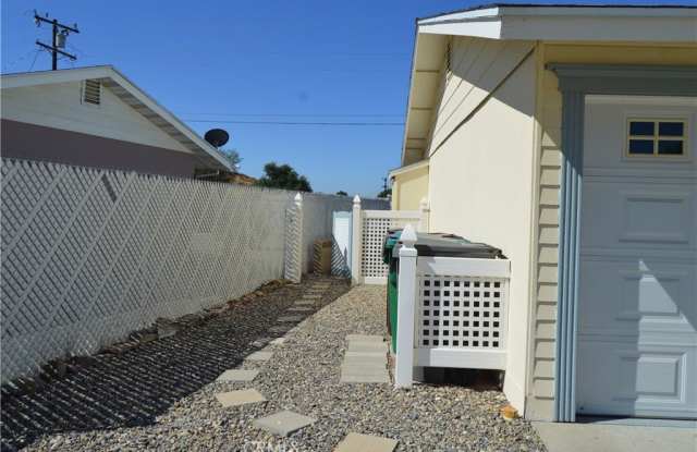 27205 Wentworth Drive Gallery 2