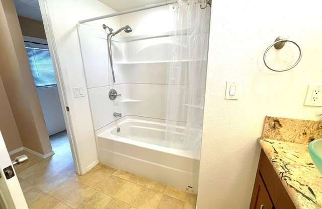 803 Roadrunner Drive Gallery 4