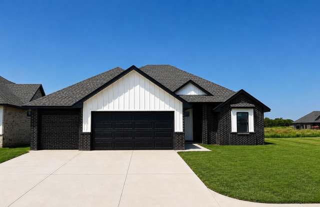 Beautiful 4-Bedroom Home with 3-Car Garage in Yukon photos photos