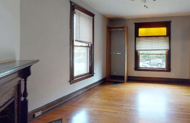 Dinkytown 6-Bedroom House Gallery 3