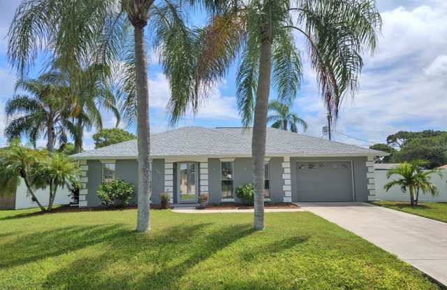 Cute Annual Single Family Home – Near Shamrock Park and South Venice Ferry and Boat launch! photos photos Cute Annual Single Family Home – Near Shamrock Park and South Venice Ferry and Boat launch! photos photos