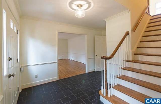 720 GARTHFIELD LN Gallery 3