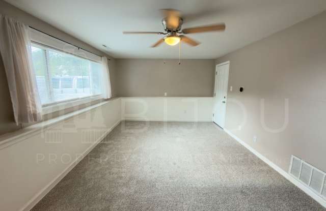 Very Nice 1 Bedroom 1 Bath Duplex Gallery 3