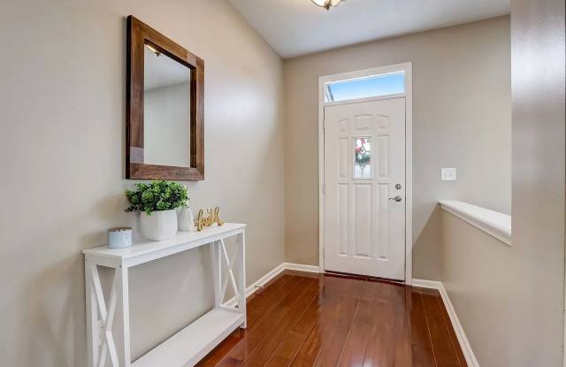 17 Fillmore Way photos photos