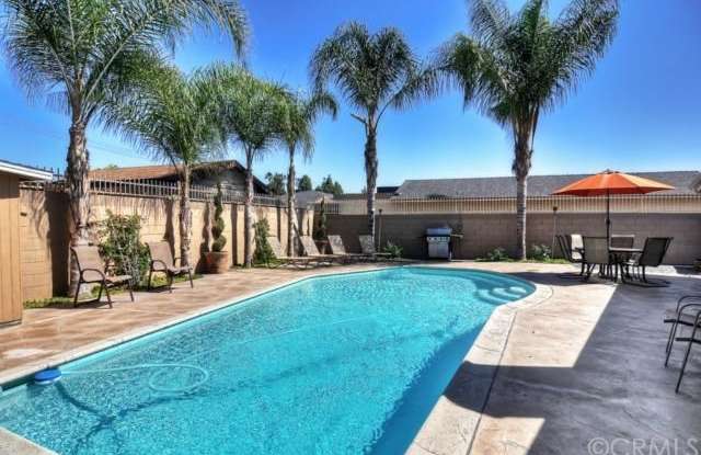 331 East Bluebell Place - 331 E Bluebell Pl, Anaheim, CA 92802