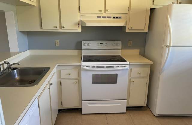 6832 Palmetto Circle S Gallery 3