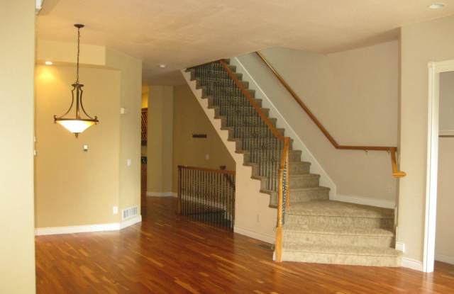 254 S Monroe Gallery 3