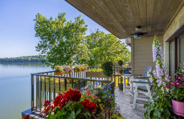 4312 Lakeshore Lane Gallery 4