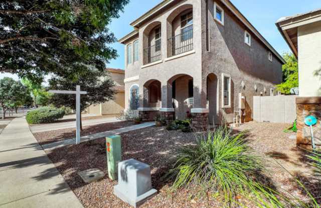 4154 E Santa Fe Ln Gallery 2