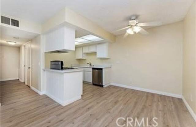 2403 W Acacia Ave photos photos