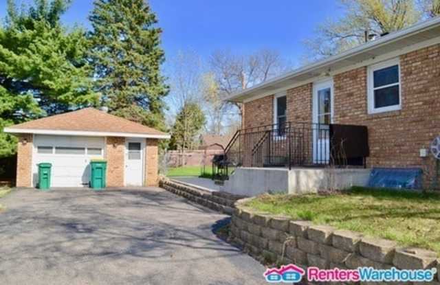 4526 Adair Avenue N Gallery 2