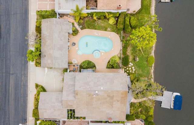 2546 OAKSHORE Drive Gallery 2