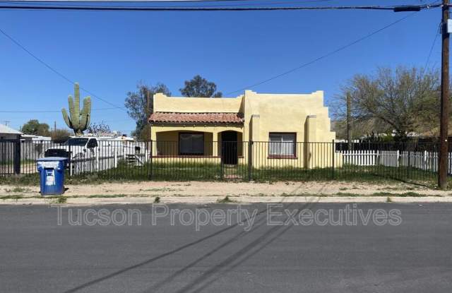 219 East Blacklidge Drive Gallery 1