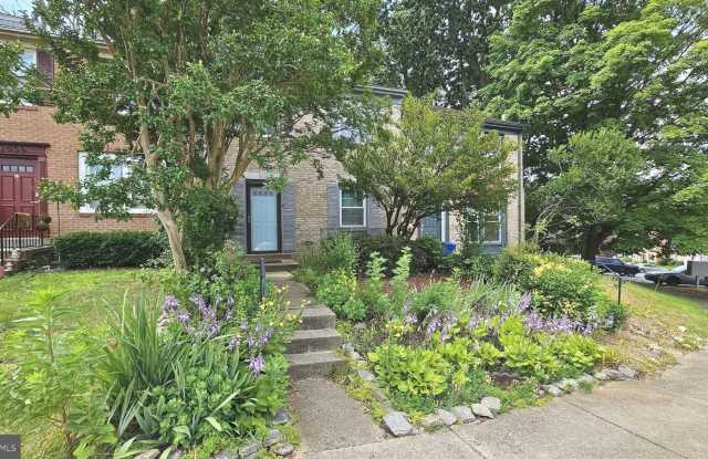 2054 MAYFLOWER DRIVE - 2054 Mayflower Drive, Lake Ridge, VA 22192