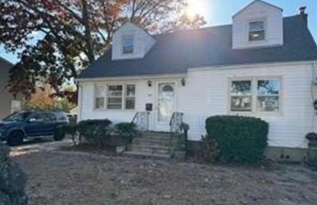 563 N Delaware photos photos