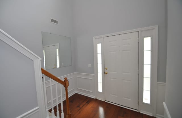 806 Brickstone Dr Gallery 2