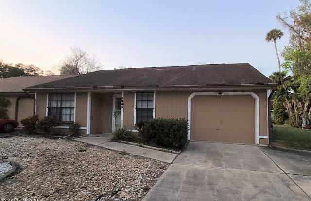 1045 Oak Forest Circle photos photos