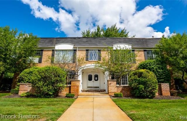 150 E LONG LAKE RD - 150 East Long Lake Road, Bloomfield Hills, MI 48304