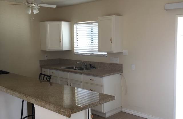 1 Bedroom, 1 bath guesthouse with yard - 810 Margo Drive, Simi Valley, CA 93065