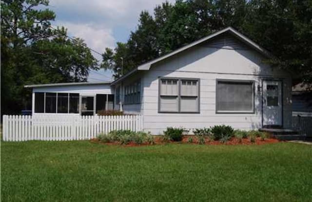 1509 Bowen Ave - 1509 Bowen Avenue, Ocean Springs, MS 39564