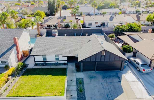 Modern 3 Bd, 2.5 Bth, Remodeled Open Floor plan Chef's Kitchen photos photos