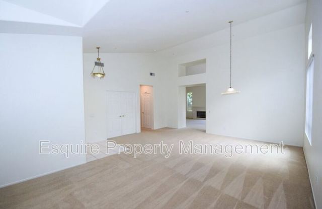 1821 LA QUINTA LN Gallery 4