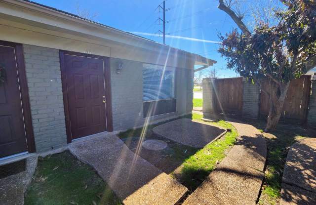 608 W. 51 St photos photos