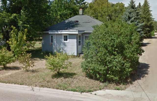 513 26th St NW, Bemidji photos photos