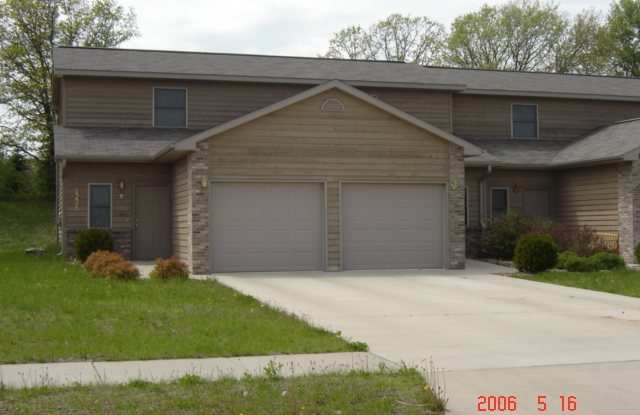 1222 Mark Ave - 1222 Mark Avenue, Tomah, WI 54660