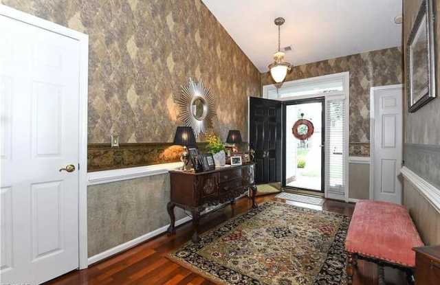 24 Wheelwright Court Gallery 4