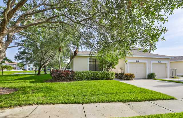 817 San Carlos Avenue Northeast - 1 Gallery 2