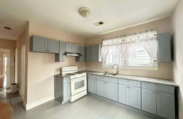 322 Ashton Ave - 322 Ashton Avenue, Linden, NJ 07036