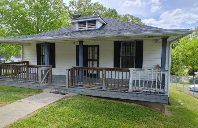 Affordable Downtown 3 Bedroom Rental photos photos
