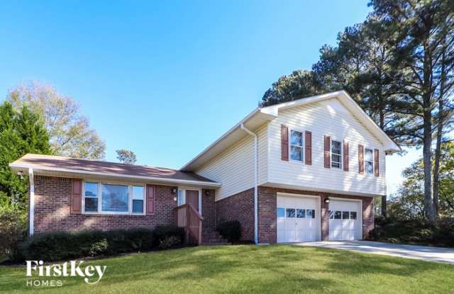 2145 Pine Point Drive Gallery 2