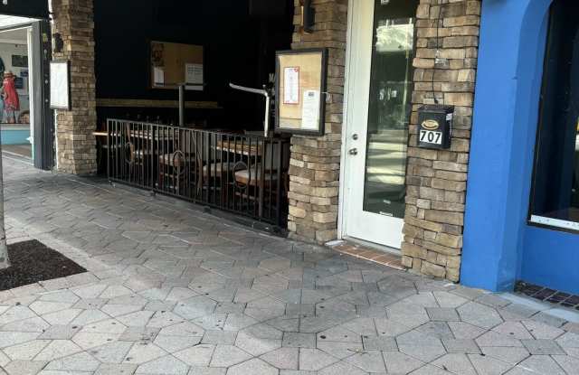 707 Lake Avenue Gallery 3