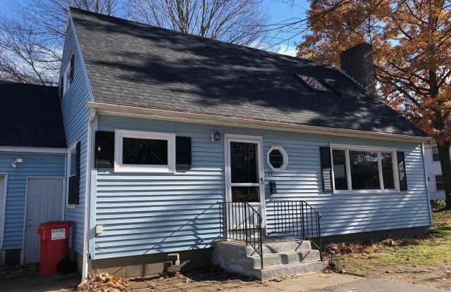 3 Bedroom Apartment in Burlington VT Available 7/1! photos photos