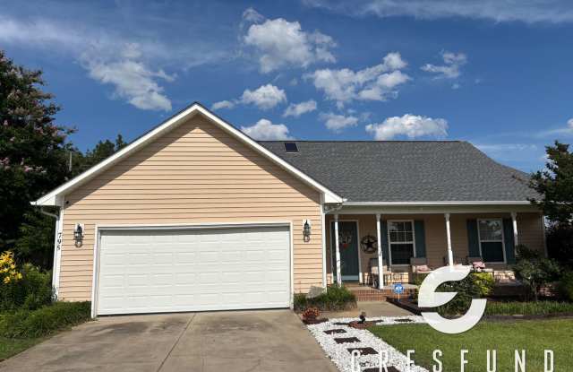 Coming Soon (End of July) 3Br 3 Bath Located in Raeford Located minuets from Fort Bragg photos photos