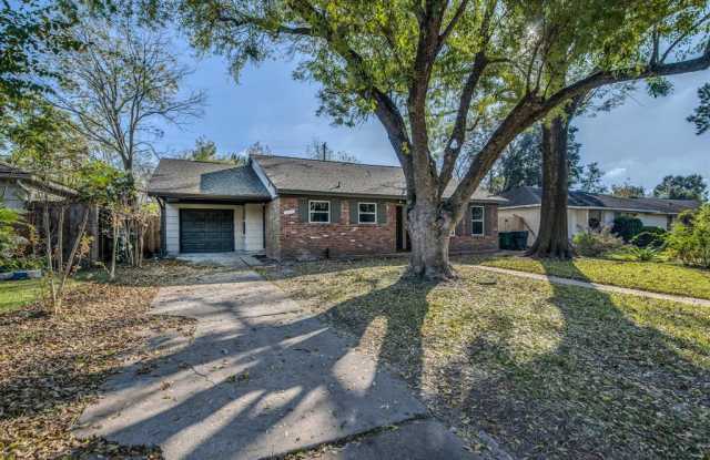 8513 Robindell Drive Gallery 3