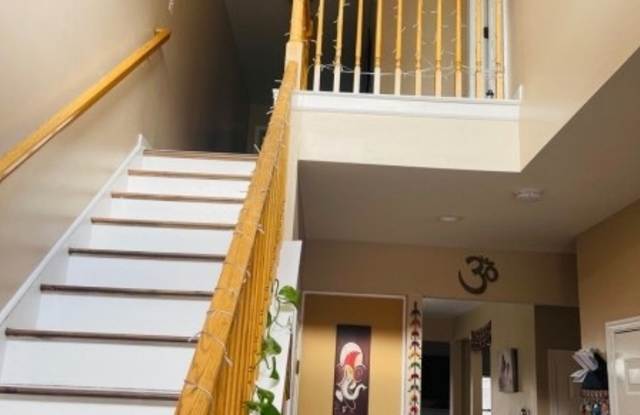 215 Summerhill Dr Gallery 2